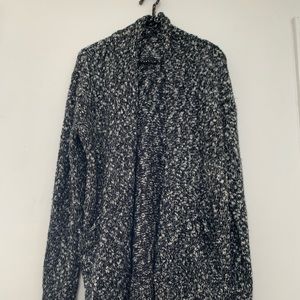 Grey‎ cardigan